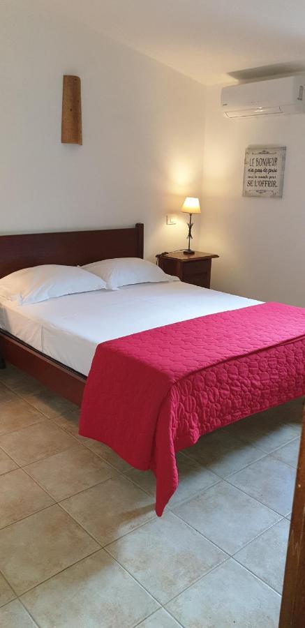 סארי סולנזארה Auberge De Cannedda מראה חיצוני תמונה