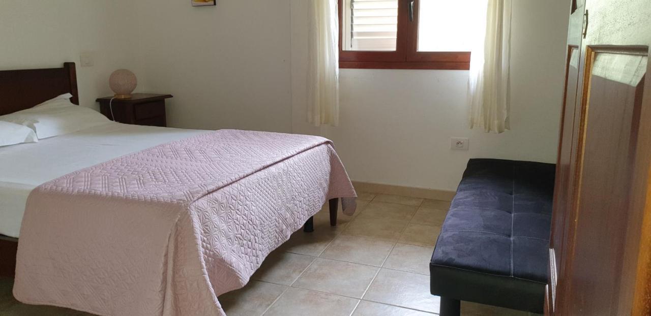 סארי סולנזארה Auberge De Cannedda מראה חיצוני תמונה