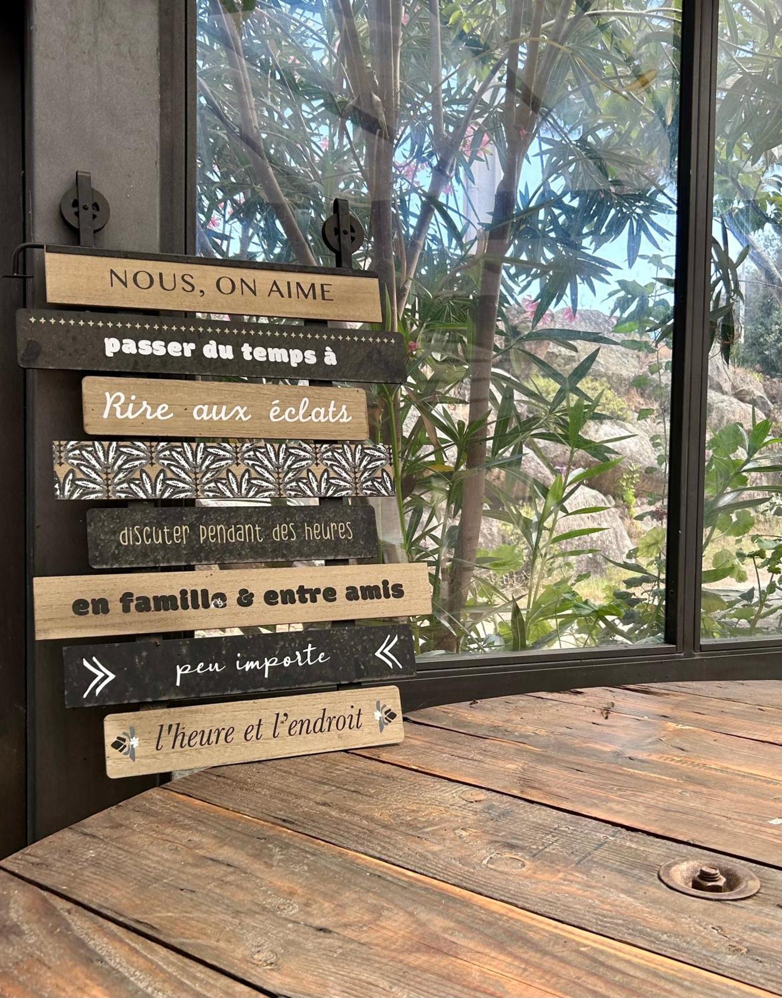 סארי סולנזארה Auberge De Cannedda מראה חיצוני תמונה